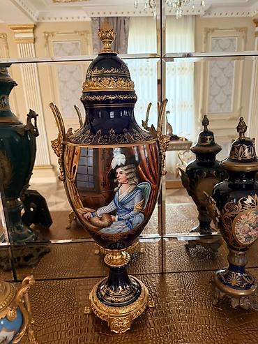 at figurları: Antik üslubda dekorativ əşyalar və mebellər toplusu - Boulle — 7