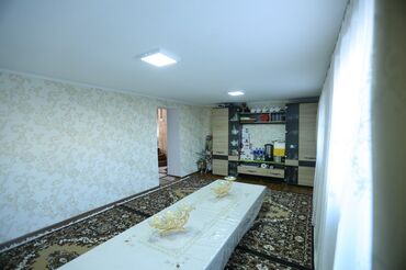 Продажа домов: Дом, 300 м², 8 комнат, Собственник — 23