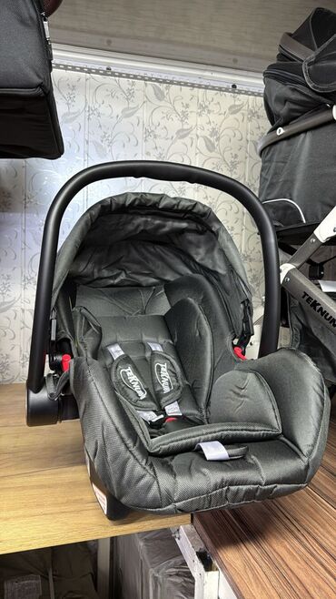 Шкафы для одежды: Автокресло новая распродажа 

Автолюлька

Бескаркасные 

Бустер — 10