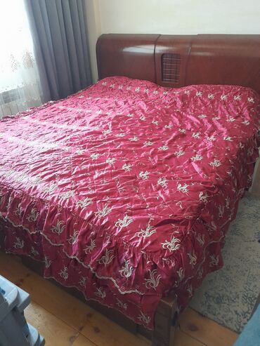yatağ: İşlənmiş, İkinəfərlik çarpayı, Bazalı, Matras ilə, Siyirməli