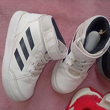 terranova helanke: Dečje visoke patike Adidas, bele boje sa crnim prugama. - Model sa — 1