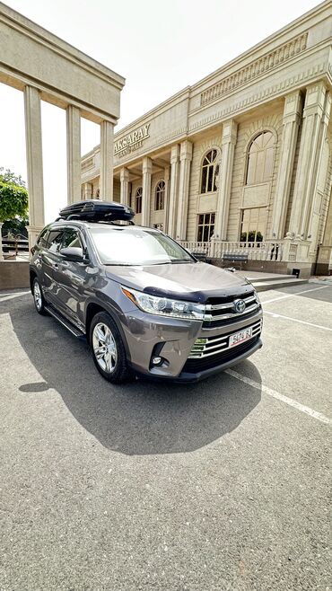 Toyota: Toyota Highlander: 2019 г., 3.5 л, Автомат, Гибрид, Внедорожник