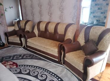 divan kreslo örtükləri: İşlənmiş, Divan, 2 kreslo, Bazasız, Açılmayan