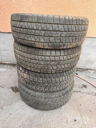 Шины: Продаю зимнюю резину 265/65 R17 комплект