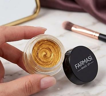 FARMASI Make Up – kremasto senčilo za oči u zlatnoj nijansi -