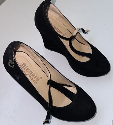 кроссовки 35 размер: Туфли 35.5, цвет - Черный