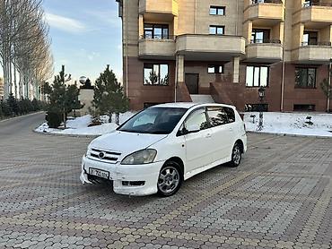 Toyota: Toyota Ipsum: 2001 г., 2.4 л, Автомат, Универсал — 4