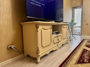 одежда для покрытых: Кийим үчүн комод, Колдонулган, Күзгүсүз, Башка материал, түсү - Ак, Өзү алып кетүү