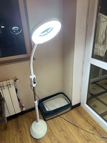 stolustu isiq: LED lupalı döşəmə lampası - 5 dioptriyalı böyüdücü şüşə ilə dairəvi — 1