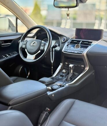 панель на спринтер: Lexus NX: 2018 г., 2.5 л, Автомат, Гибрид, Кроссовер
