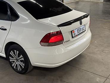 Унаа сатуу: Volkswagen Polo: 2013 г., 1.6 л, Кол менен иштөөчү, Бензин, Седан — 9