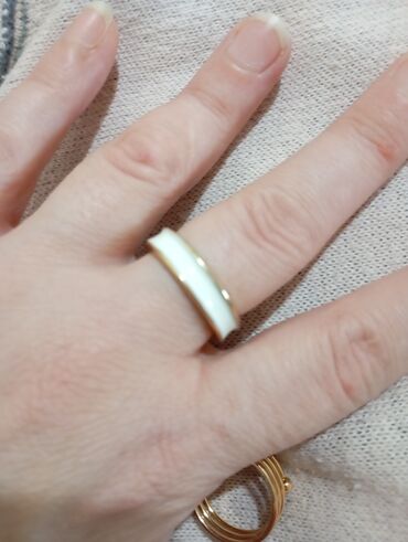 Narukvice: Set narukvica sa privescima – crni podesivi končić i metalni elementi — 9