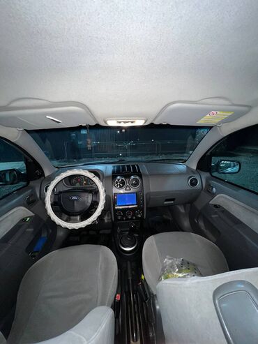 Ford: Ford Fusion: 2003 г., 1.3 л, Робот, Бензин, Хэтчбэк — 4