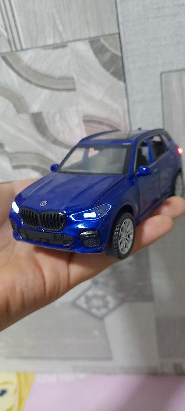 İncəsənət və kolleksiyalar: Bmw X5 1:32 Ölçüdə Təzədir Səsli və İşıqlı Hər yeri açılır heç bir — 1