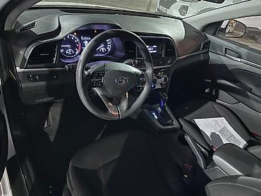 Продажа авто: Hyundai Avante: 2019 г., 1.6 л, Автомат, Газ, Седан — 5