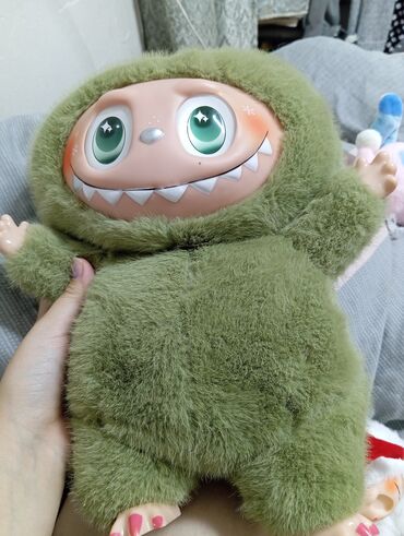 монстера с белыми листьями купить: Мягкая игрушка-кукла «зелёный монстрик/крольчик» - Большая плюшевая