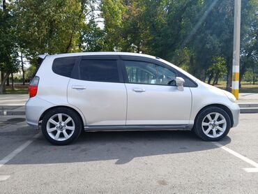 купить зикр в бишкеке: Honda Fit: 2003 г., 1.3 л, Вариатор, Бензин