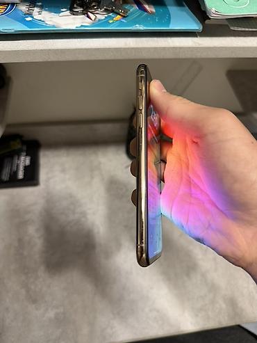 9070 xt: IPhone XS, цвет Gold ПАМЯТЬ:64 Экран менялось на оригинал - Экран — 3