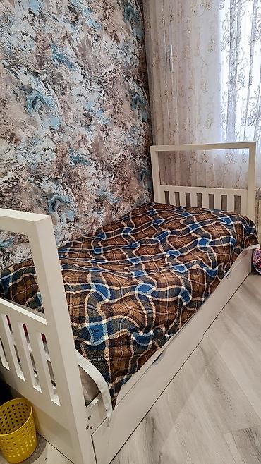 Çarpayi 140 azn. Alt hissesi siyirtmelidir. Uzunlugu 1,90sm