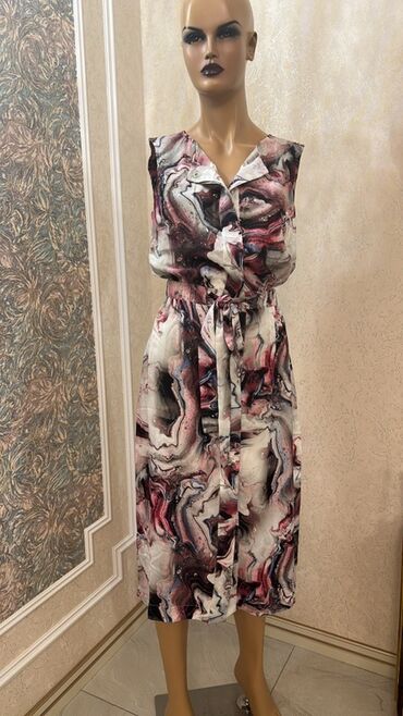 Kokteyl donlar: Zərif ziyafət geyimləri kolleksiyası - Model 1: Tünd bənövşəyi, tam — 8