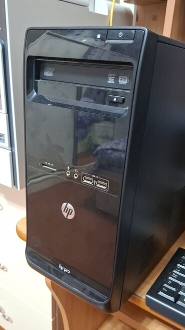Masaüstü kompüterlər və iş stansiyaları: Masaüstü kompüter HP PRO 3500 set satılır: Sistem bloku, monitor — 4