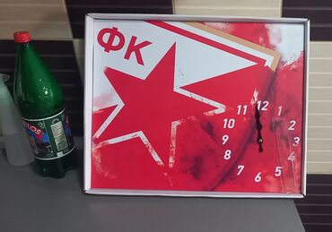 električni satovi: Wall clock, color - Red, New