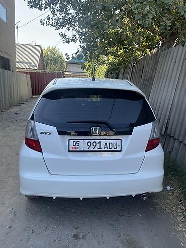 тенир тоо: Honda Fit: 2009 г., 1.5 л, Автомат, Бензин, Хетчбек — 3