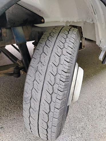 2003 ford transit: Ağ rəngli yük mikroavtobusu - Geniş yük bölməsi və yüksək dam – iri — 4