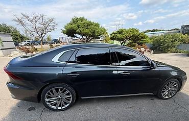 geely geometry c: Hyundai Grandeur: 2022 г., 3 л, Газ, Седан — 3