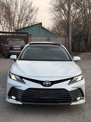 Toyota: Toyota Camry: 2022 г., 2.5 л, Автомат, Бензин, Седан — 3