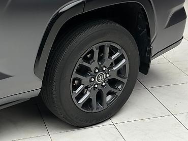 Toyota: Toyota Sequoia: 2023 г., 3.5 л, Автомат, Гибрид, Внедорожник — 13