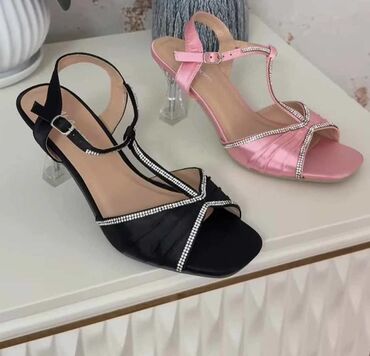 ženske sandale za vodu: Sandals, Antonella Rossi