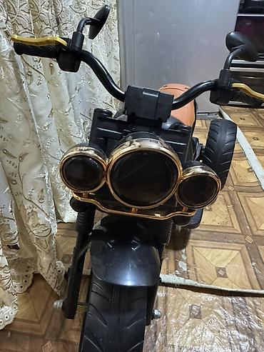 Uşaq üçün elektrik maşınları: Uşaq üçün elektrikli üçtəkərli motosiklet - Model: Ride-on üçtəkərli — 1