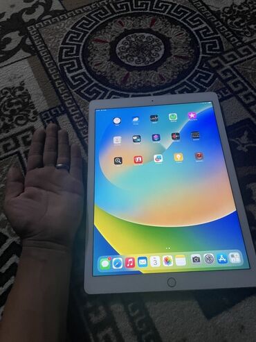 купить планшет в рассрочку: Планшет, Apple, память 128 ГБ, 10" - 11", 4G (LTE), Классический цвет - Белый