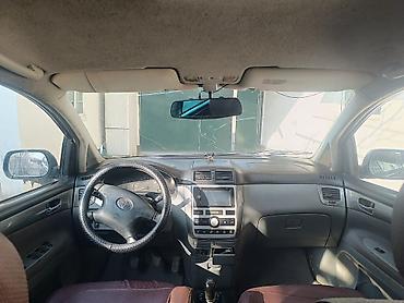 Toyota: Toyota Avensis Verso: 2003 г., 2 л, Механика, Дизель, Минивэн — 6