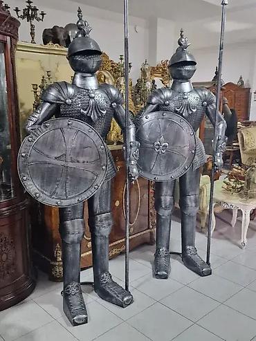 prozor 60x60: Vitez / oklop u prirodnoj veličini (visina 205 cm) ⚔️✨ Odlično — 6