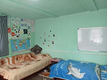 Продажа коттеджей и домов: ПРОДАЮ ДОМ! В городе Кара-Балта. Не большой но уютный дом. В доме — 1