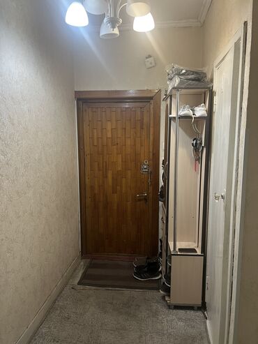 Продажа квартир: 3 комнаты, 60 м², 105 серия, 1 этаж, Косметический ремонт
