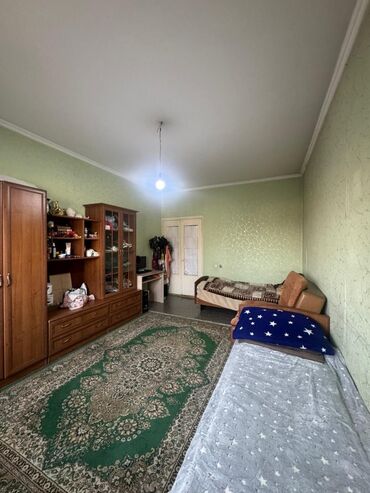 купить квартиру в бишкеке 6 микрорайон: 2 комнаты, 5 м², 106 серия улучшенная, 4 этаж, Старый ремонт