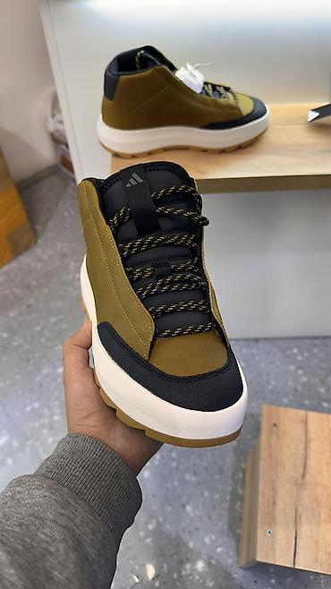 Мужские кроссовки, 40, Adidas, Новый, цвет - Желтый, Самовывоз, Платная доставка at lalafo.kg Мужские кроссовки, 40, Adidas, Новый, цвет - Желтый, Самовывоз, Платная доставка