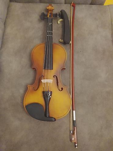 musiqi aleti type 1: Məhsul: Skripka seti Az işlənilib 150 ə alınıb 85 ə satılır Təsvir: - — 4
