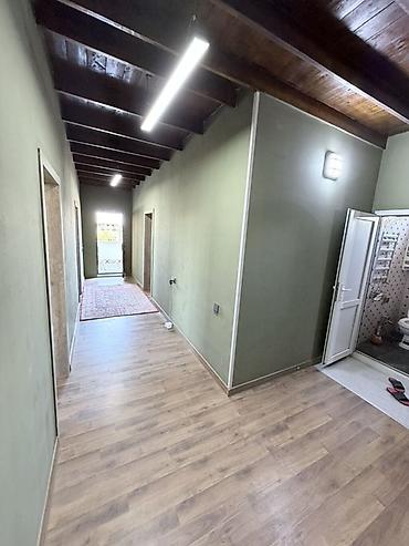 Həyət evləri və villaların satışı: İki mərtəbəli müasir həyət evi - Beton hasarlı geniş həyət, avtomatik — 26
