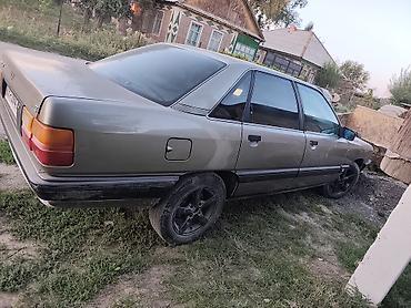 отделка салона авто: Audi 100: 1988 г., 2 л, Бензин, Седан — 2