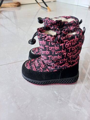 сапоги зимние женские натуральная кожа натуральный мех распродажа: Детские зимние сапоги-дутики Tombi - Цвет: черный с розовым принтом