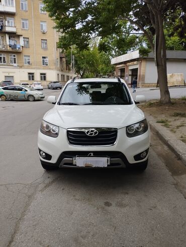 hyundai i30 ölüxanası: Hyundai Santa Fe: 2.4 l | 2012 il Ofrouder/SUV
