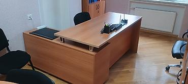 Ofis dəst mebeli: Satışda ofis mebeli satılır. Əlavə komputer monitorları HP1710 — 8