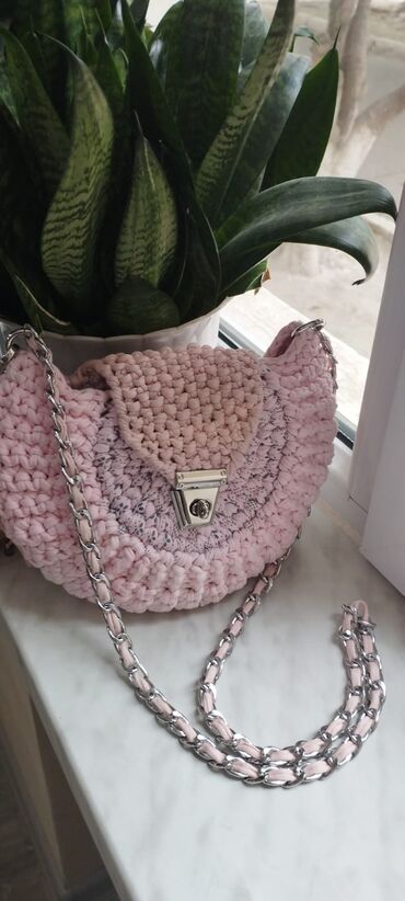 Çantalar: Toxunma çantalar,bütün çantalar hal hazırda əldədir 30 azn — 6