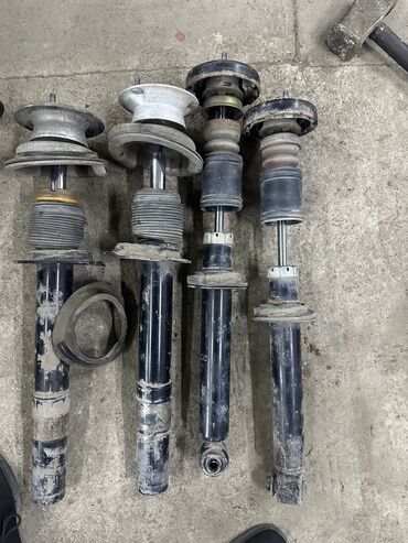 Другие детали ходовой части: BMW E39 •тормоз.диски 2.5 в отличном состоянии 4.500 за пару •суппорта — 5