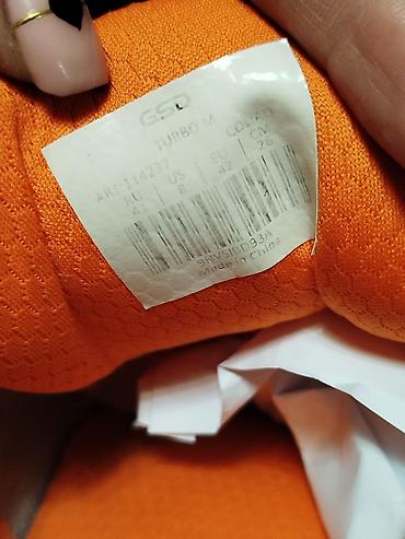 Кроссовки и спортивная обувь: Продаю мужские кросовки 42 размера в хорошем состоянии GSD тел — 9