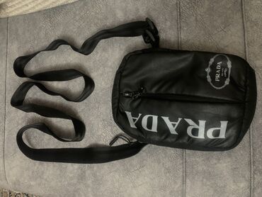 Çantalar: Prada, İşlənmiş
